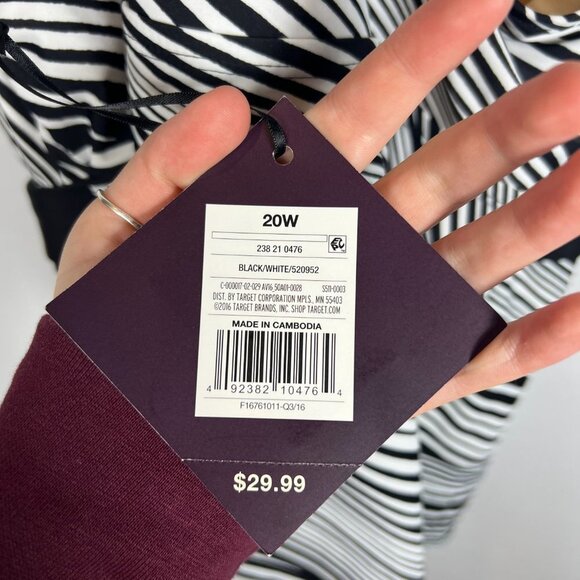 Ava & Viv Womens Swim Tankini Top Diagonal Stripes Black White Plus Size 20W - Picture 10 of 10
